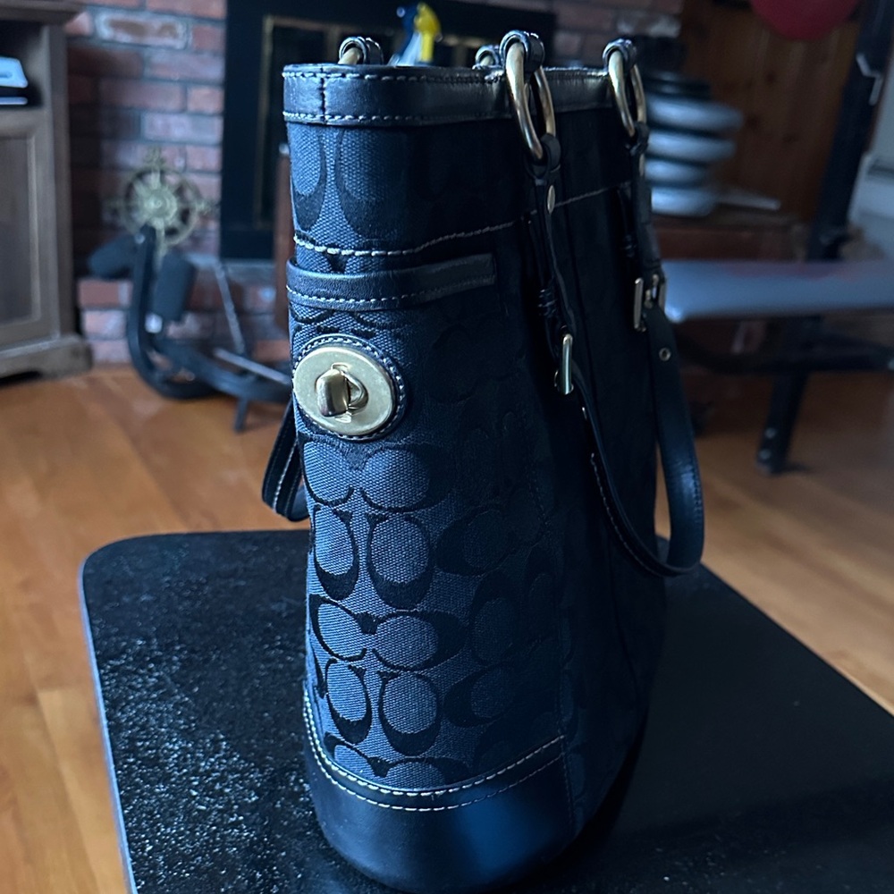 Coach Black Signature Bucket Bag Circa 2007 with Gold-Tone Hardware - Picture 2 of 12